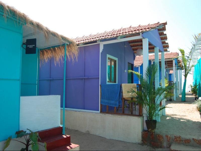 Wave On Waves Cottages Agonda Exterior foto